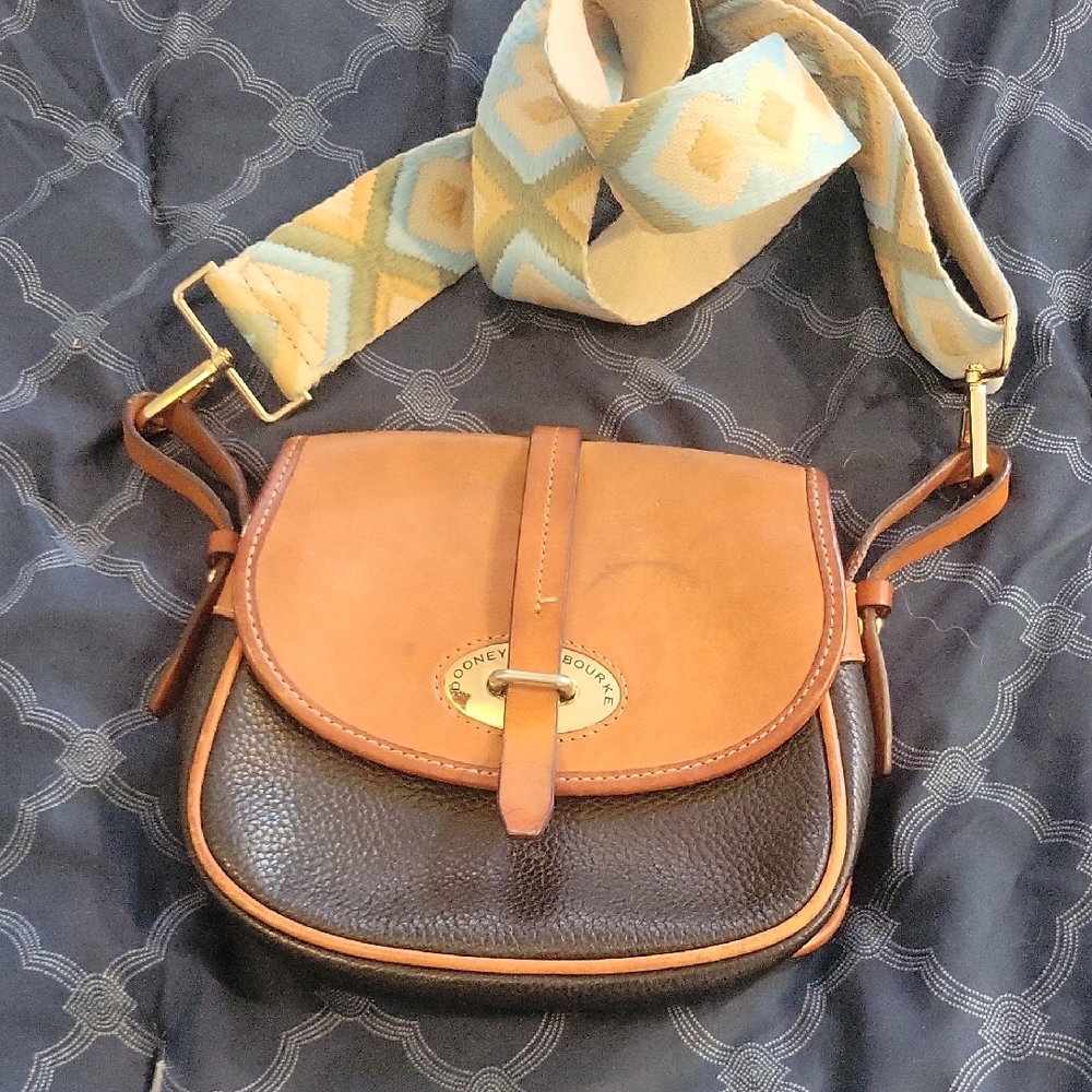 Vintange Dooney & Bourke Two-Tone Crossbody Bag